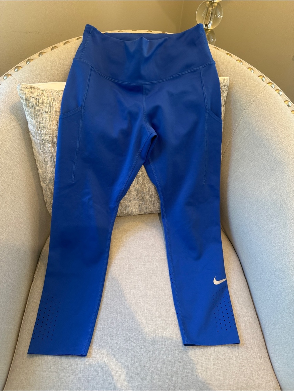 Nike Cobalt Blue Women's Workout Leggings - Side/zipper hidden Back pockets new